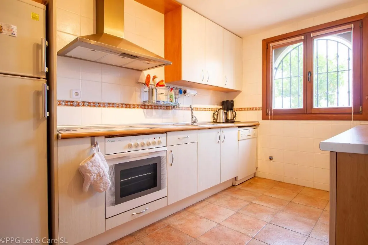 Comoda Casa Con Puerta A La Piscina Ayamonte
