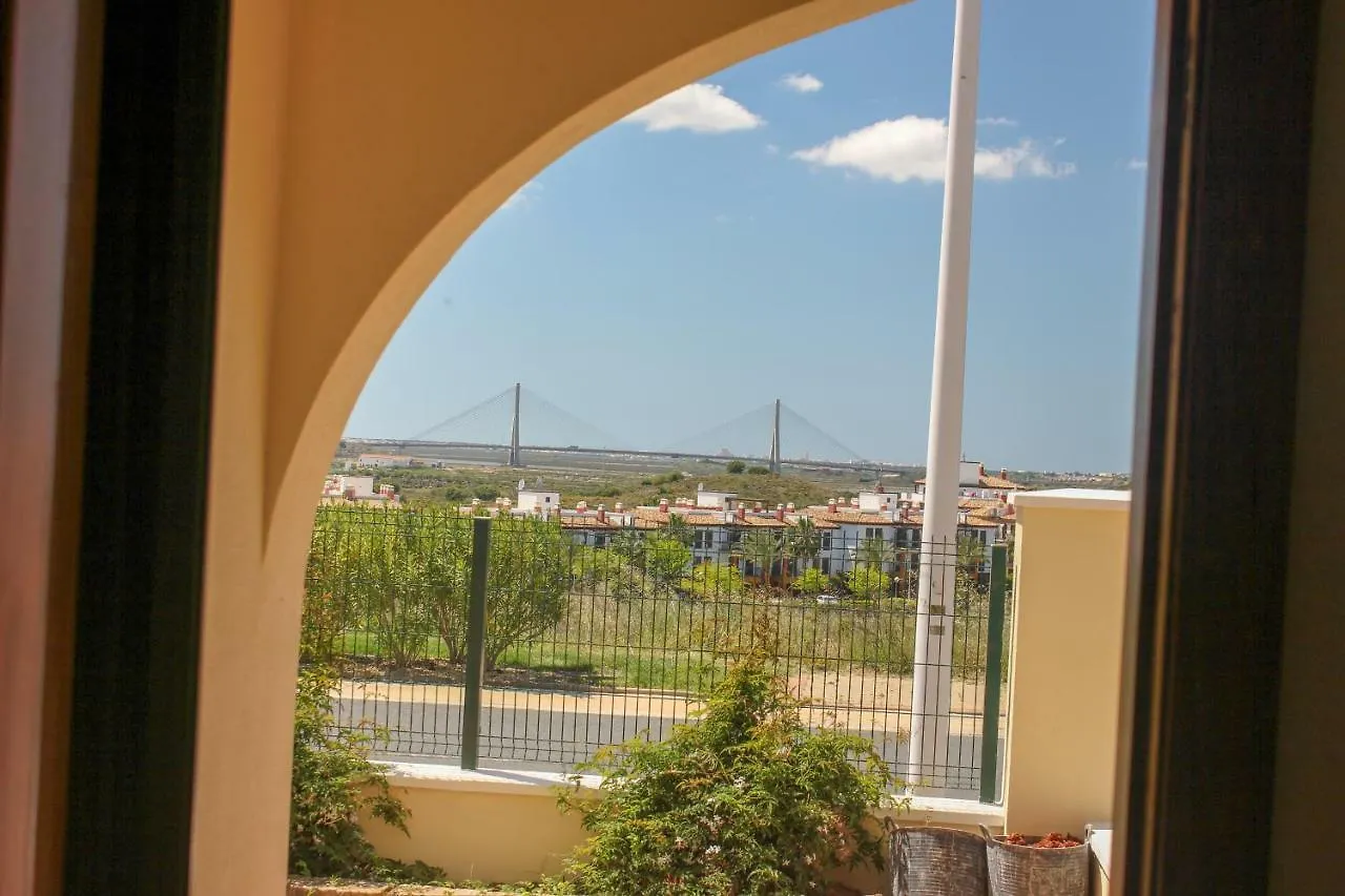Comoda Casa Con Puerta A La Piscina Ayamonte