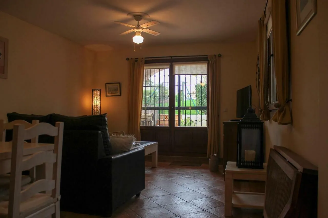 Comoda Casa Con Puerta A La Piscina Ayamonte Spain